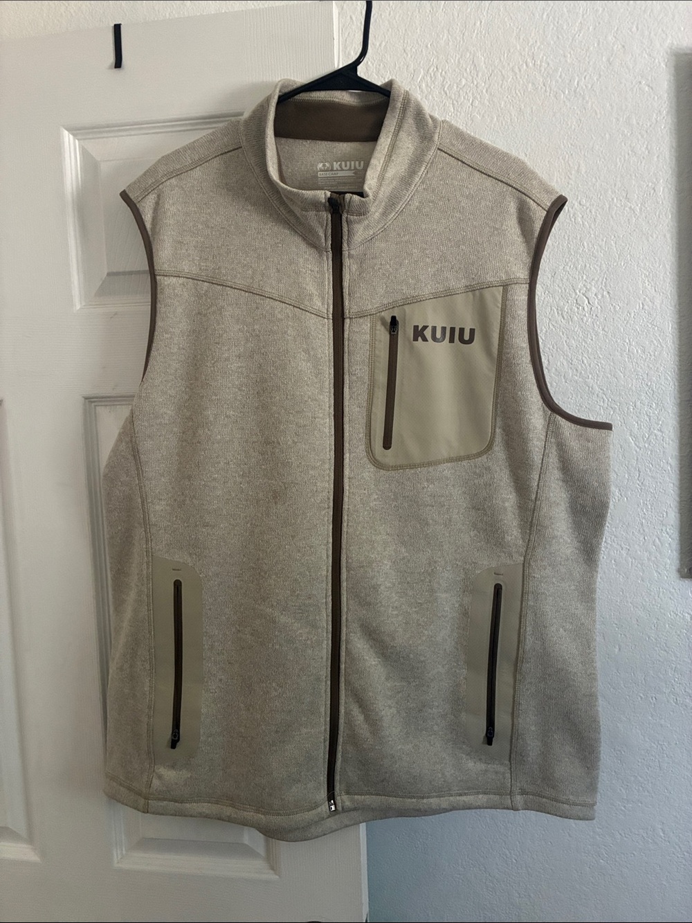 KUIU Men's Base Camp Vest with Chest Zip Pocket